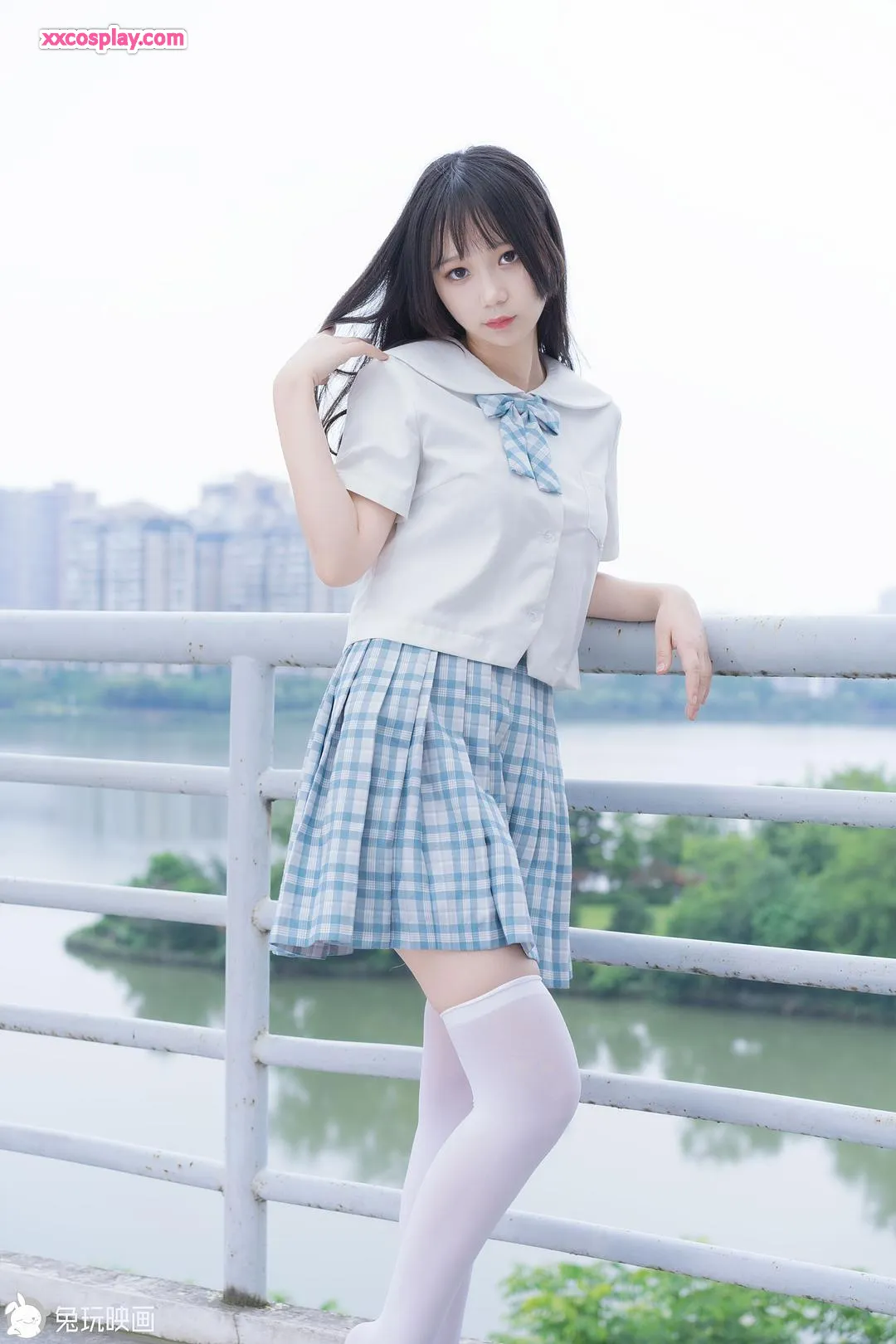 兔玩映画：蓝柑夏日校服少女